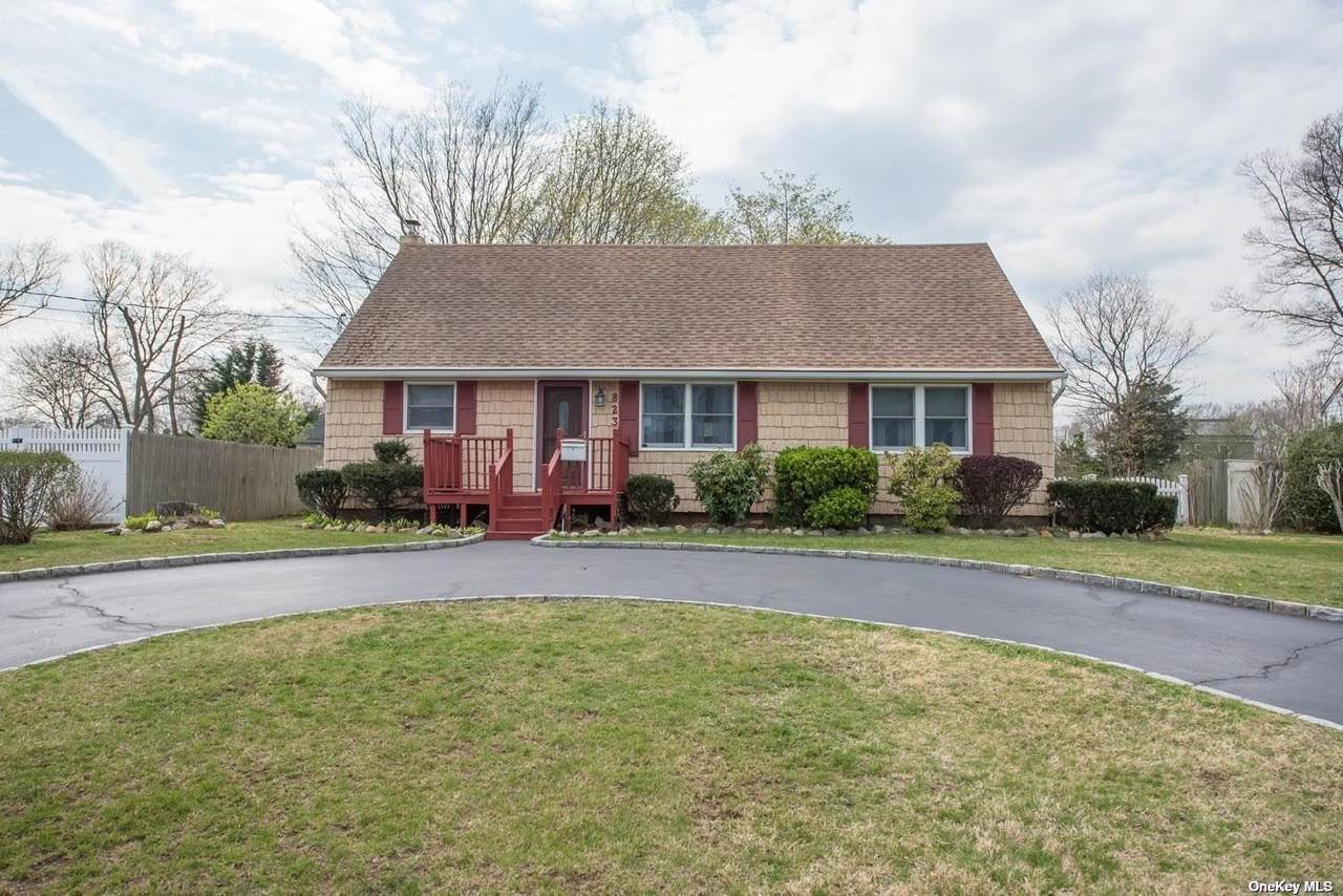 823 Bay Shore Avenue - Photo 1