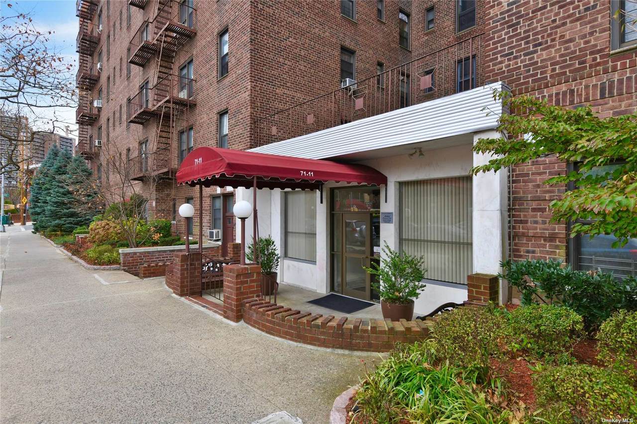 71-11 Yellowstone Blvd - Photo 1