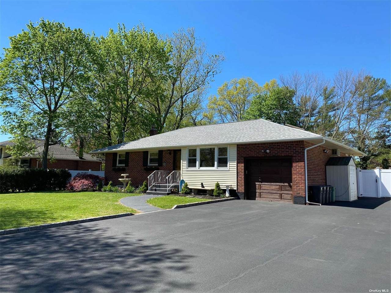 672 Larkfield Road - Photo 1