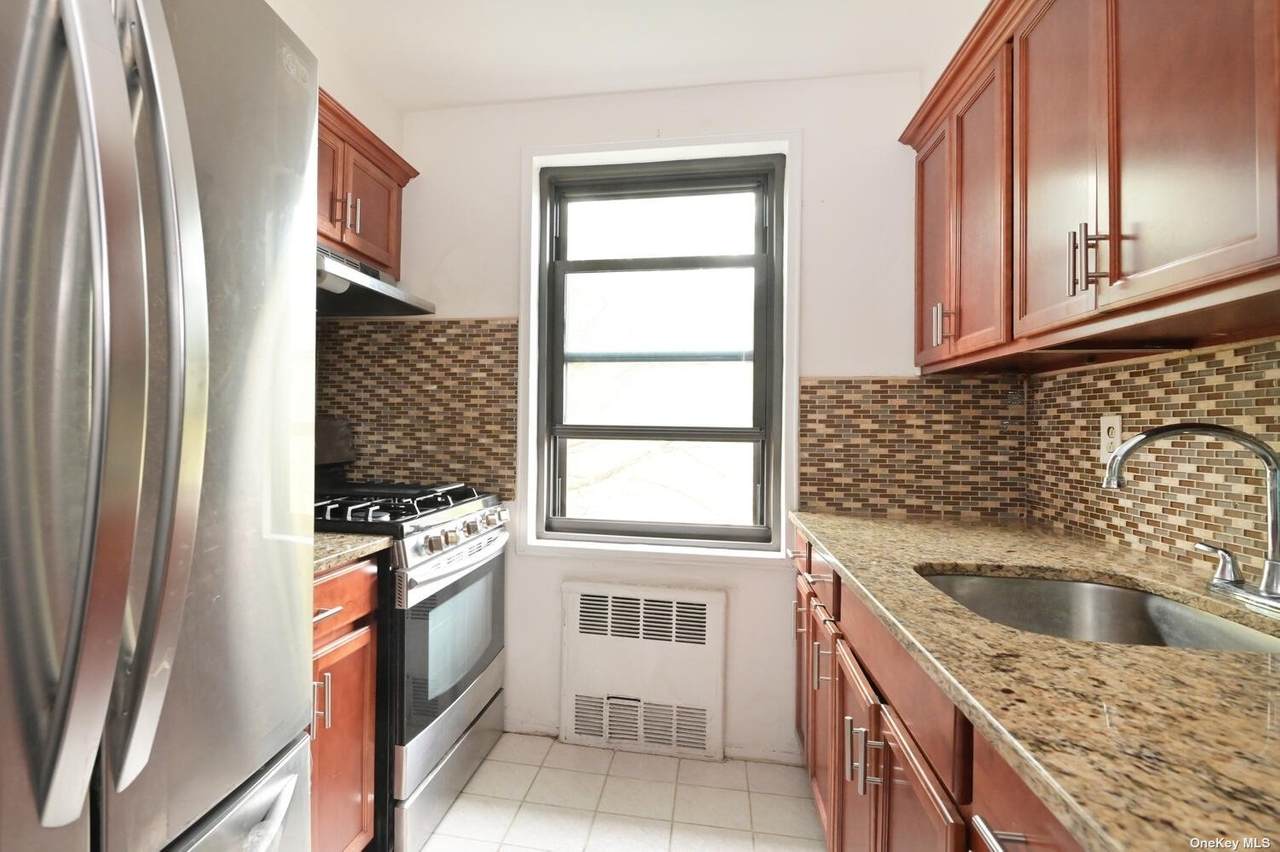 84-01 Main Street - Photo 1