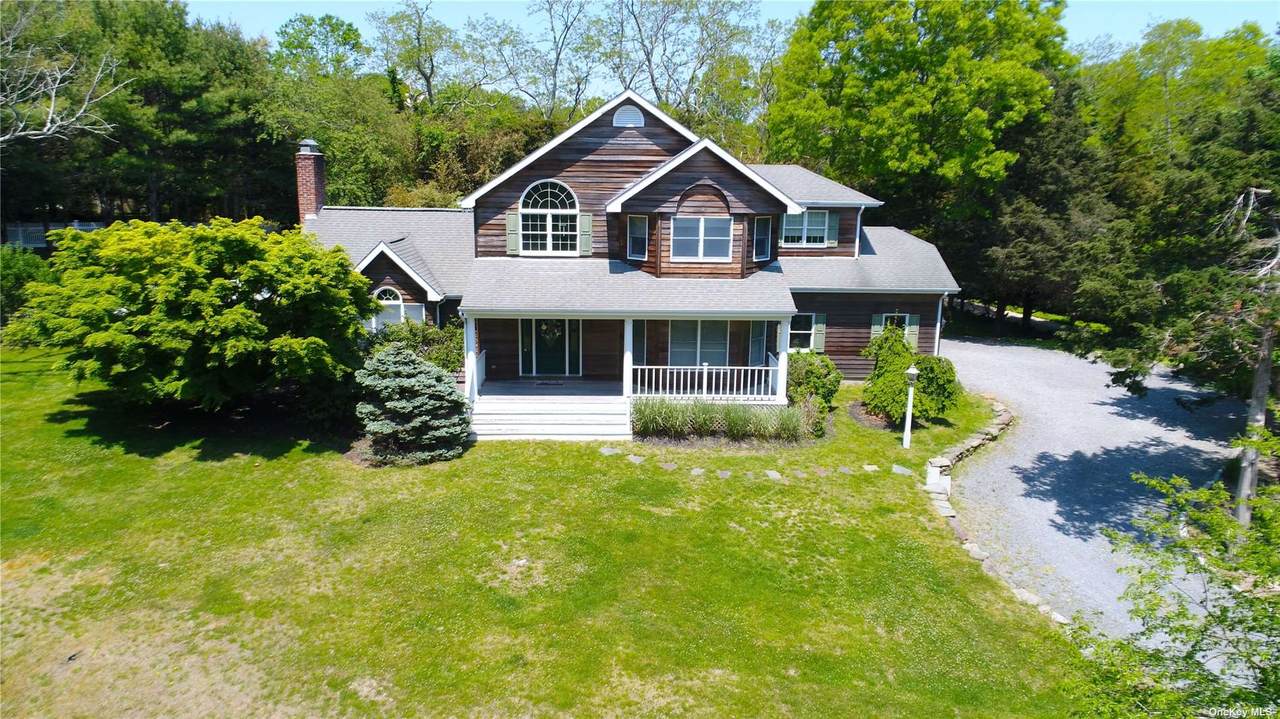 21 Eastway Drive - Photo 1