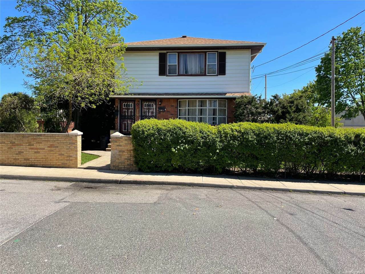 289 Louis Avenue - Photo 1