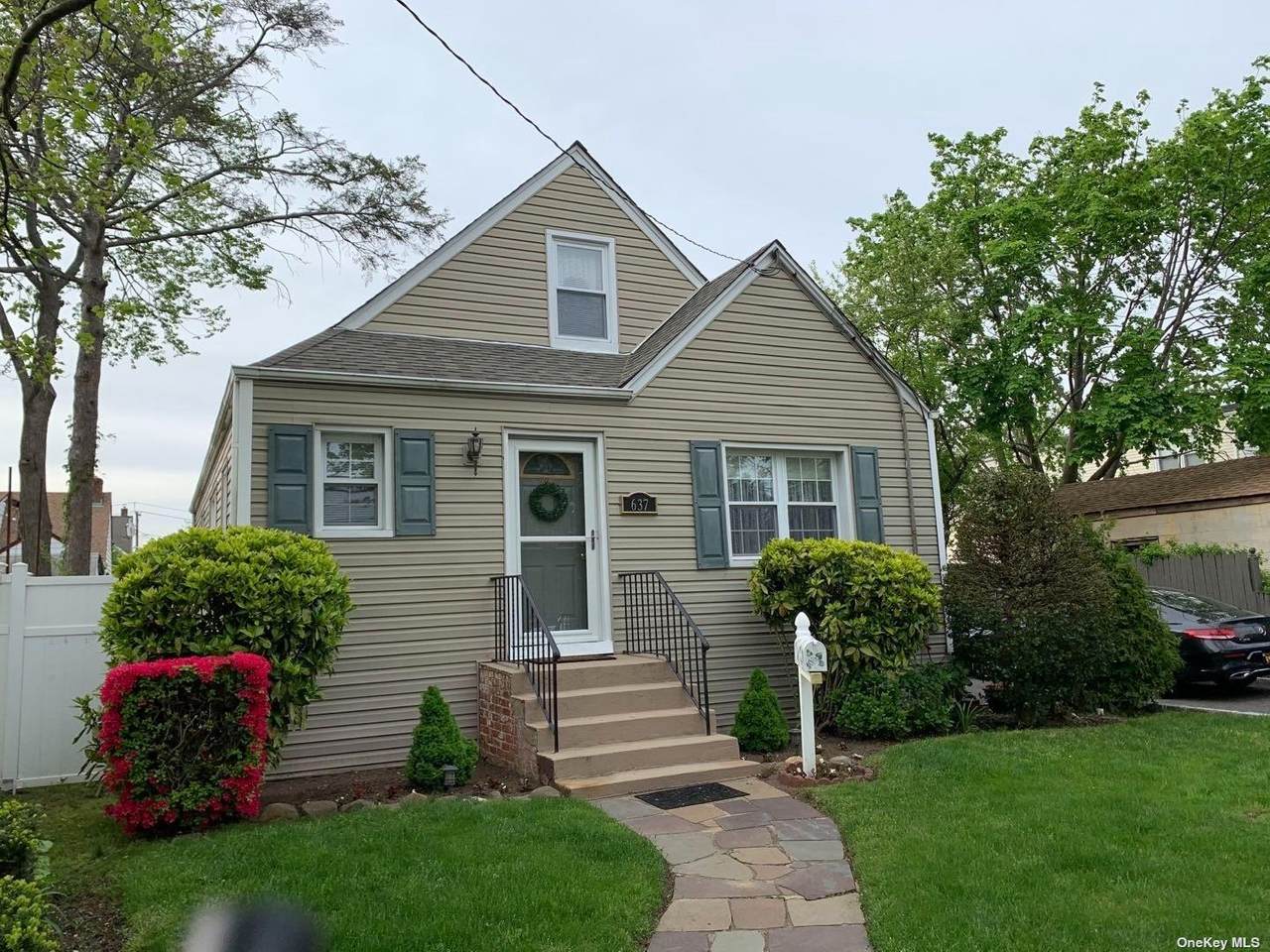 637 Broadway - Photo 1