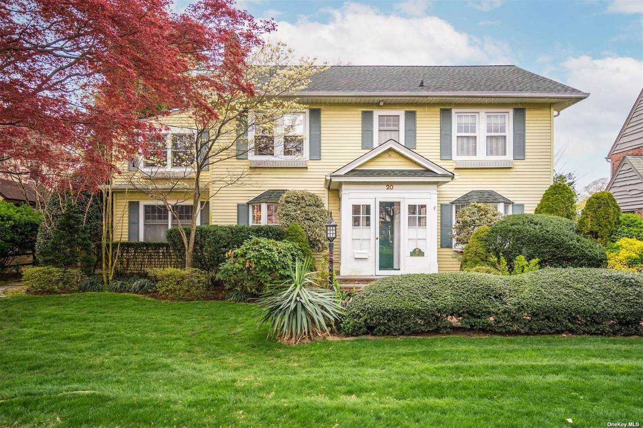 20 Roxbury Road - Photo 1