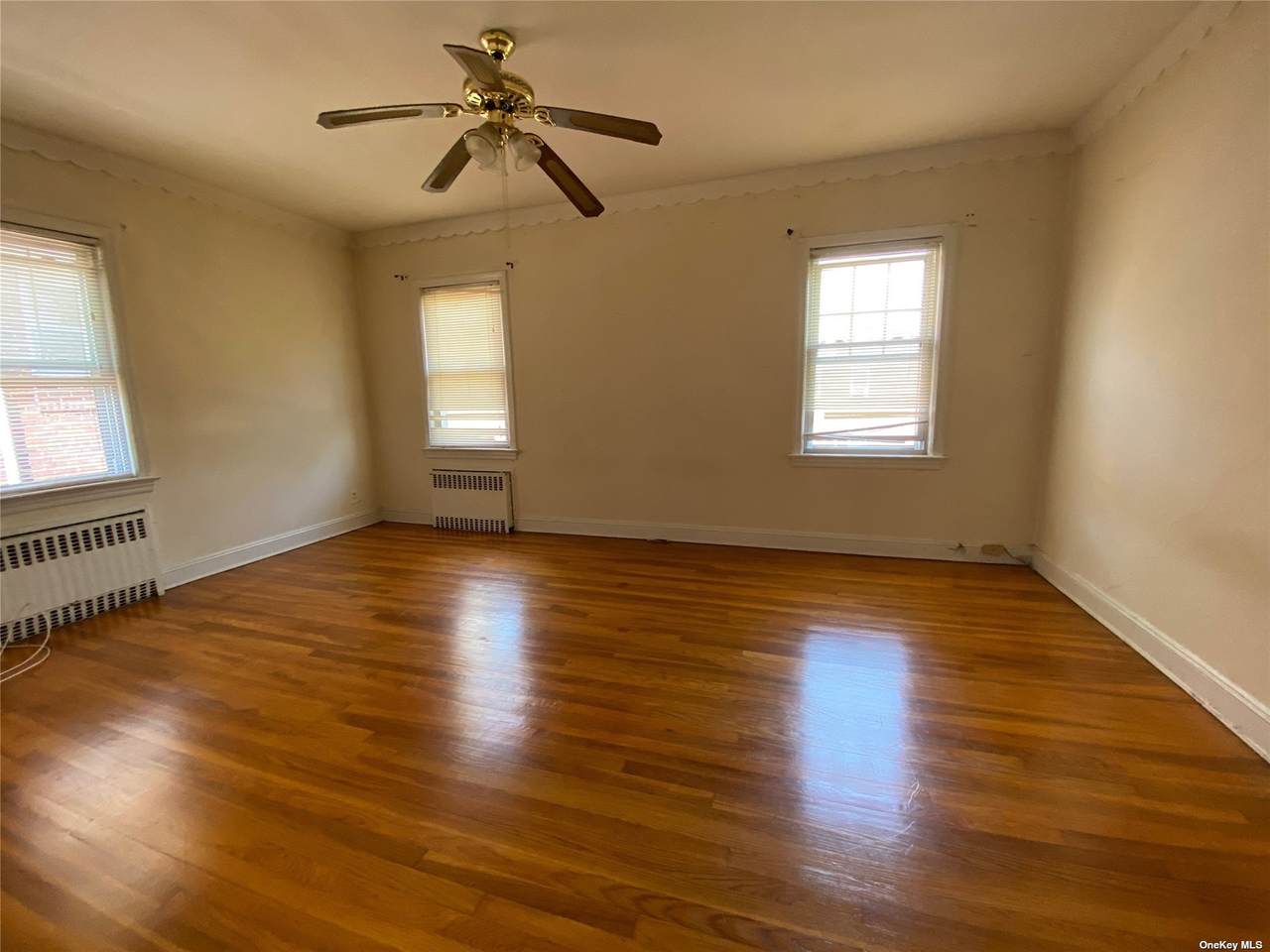 42-07 Clearview Expressway - Photo 1