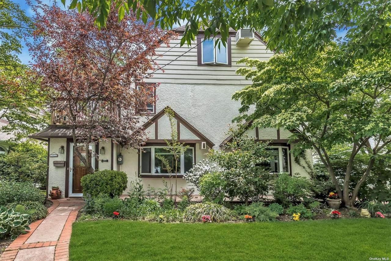 1473 Hewlett Avenue - Photo 1
