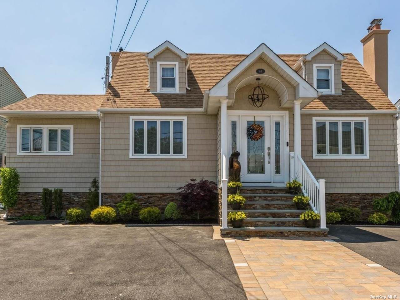 64 Division Avenue - Photo 1