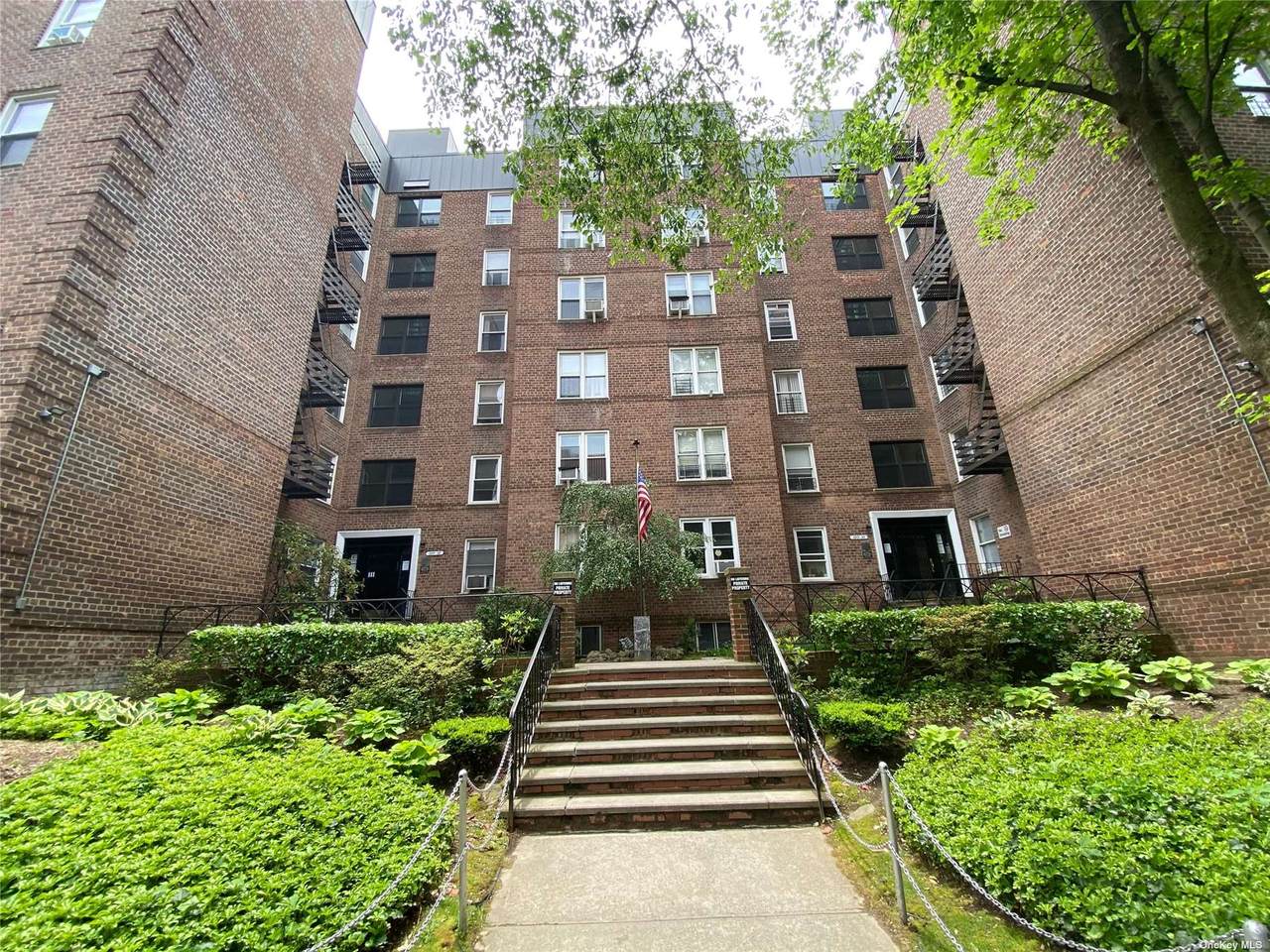 120-12 85 Ave - Photo 1