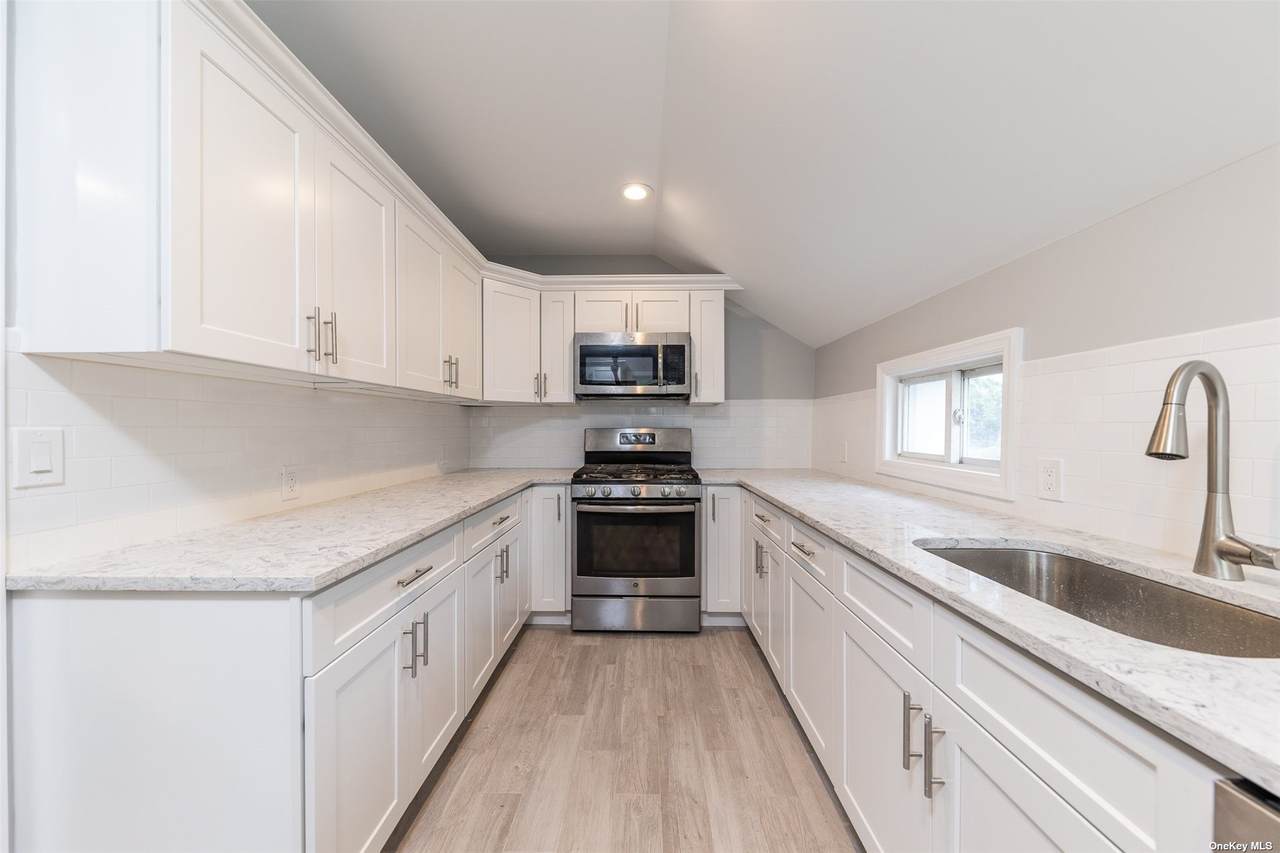 19 Wright Avenue - Photo 1