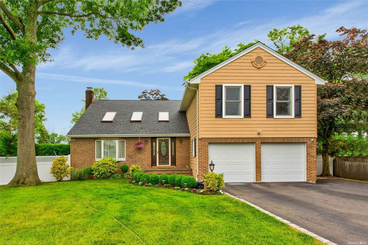 10 Stirrup Lane - Photo 1