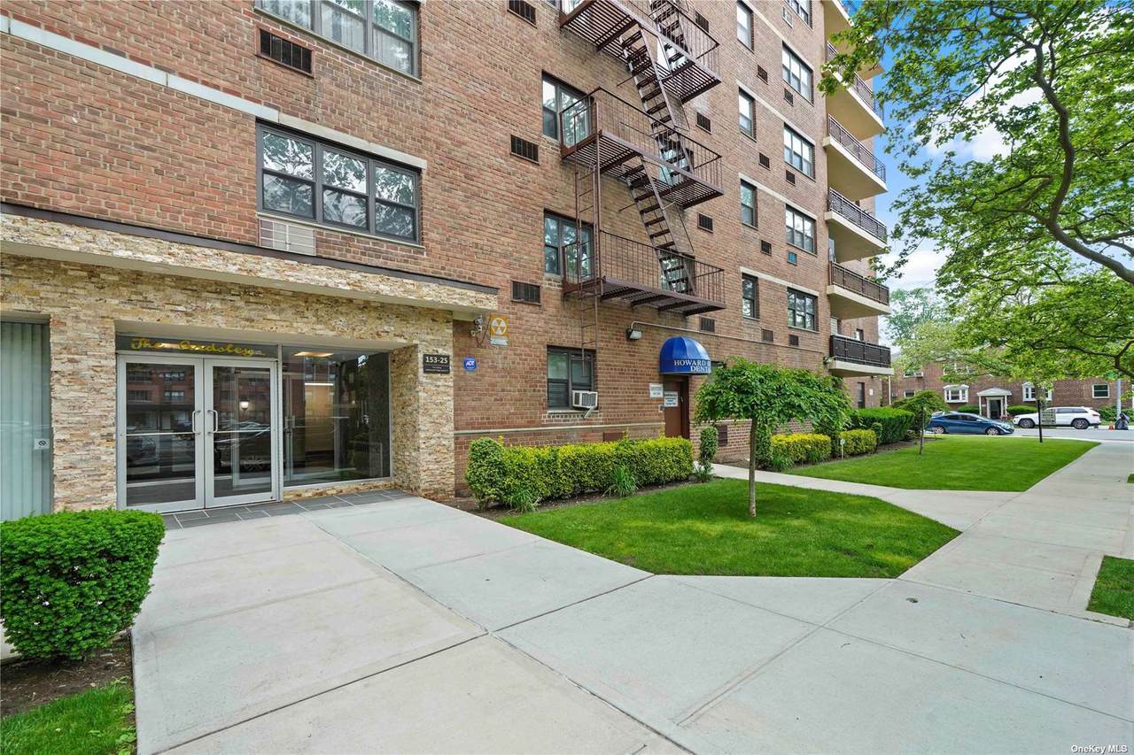 153-25 88th Street - Photo 1