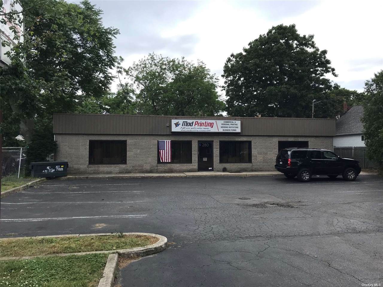 280 Islip Avenue - Photo 1