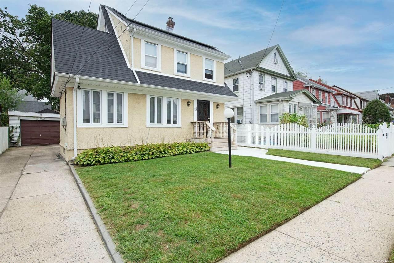 110-54 199th Street - Photo 1