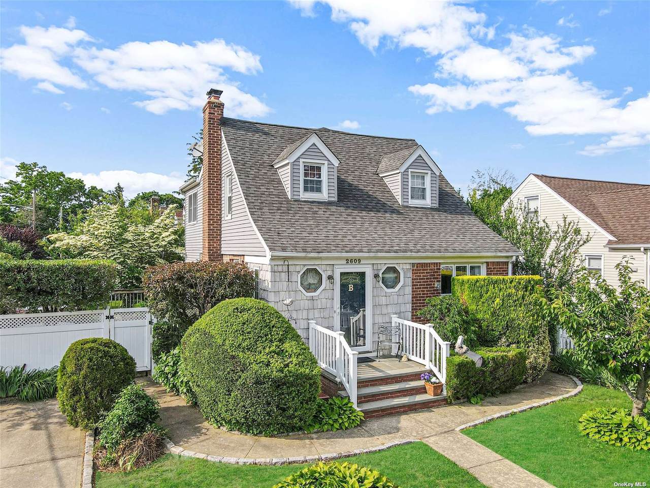 2609 Beltagh Avenue - Photo 1