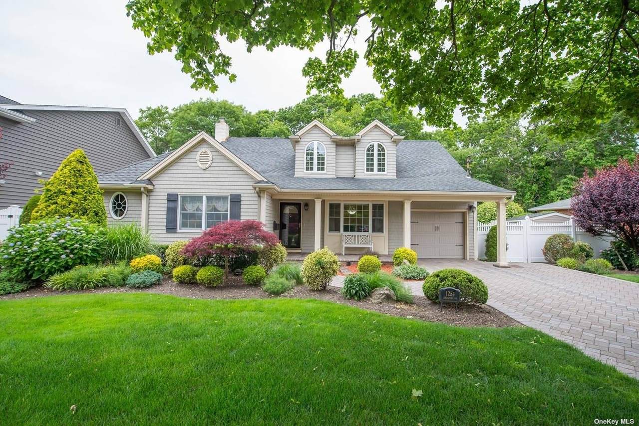1254 Lakeshore Drive - Photo 1