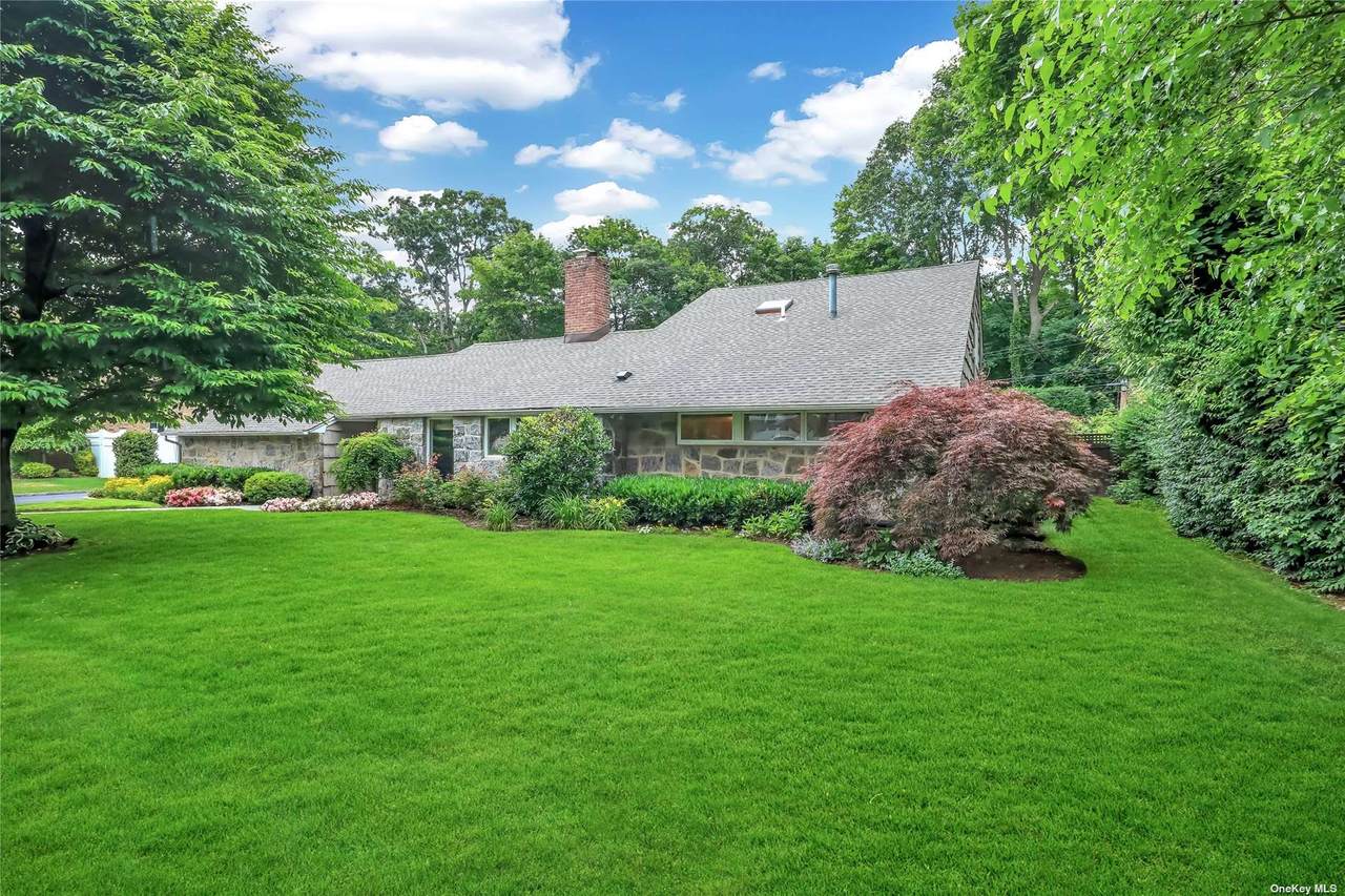 55 Carriage Lane - Photo 1