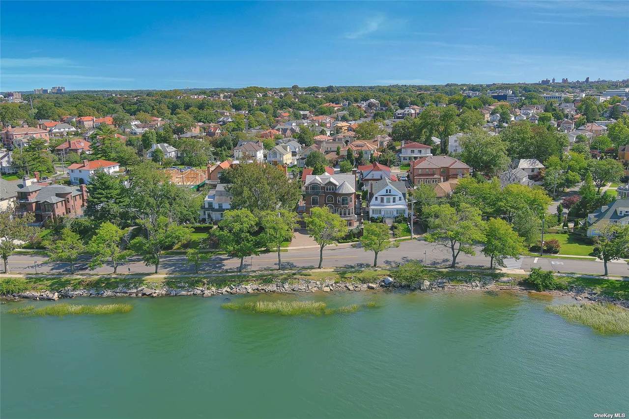 32 Boulevard - Photo 1