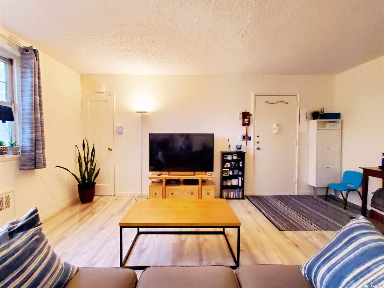 251-61 61 Ave - Photo 1