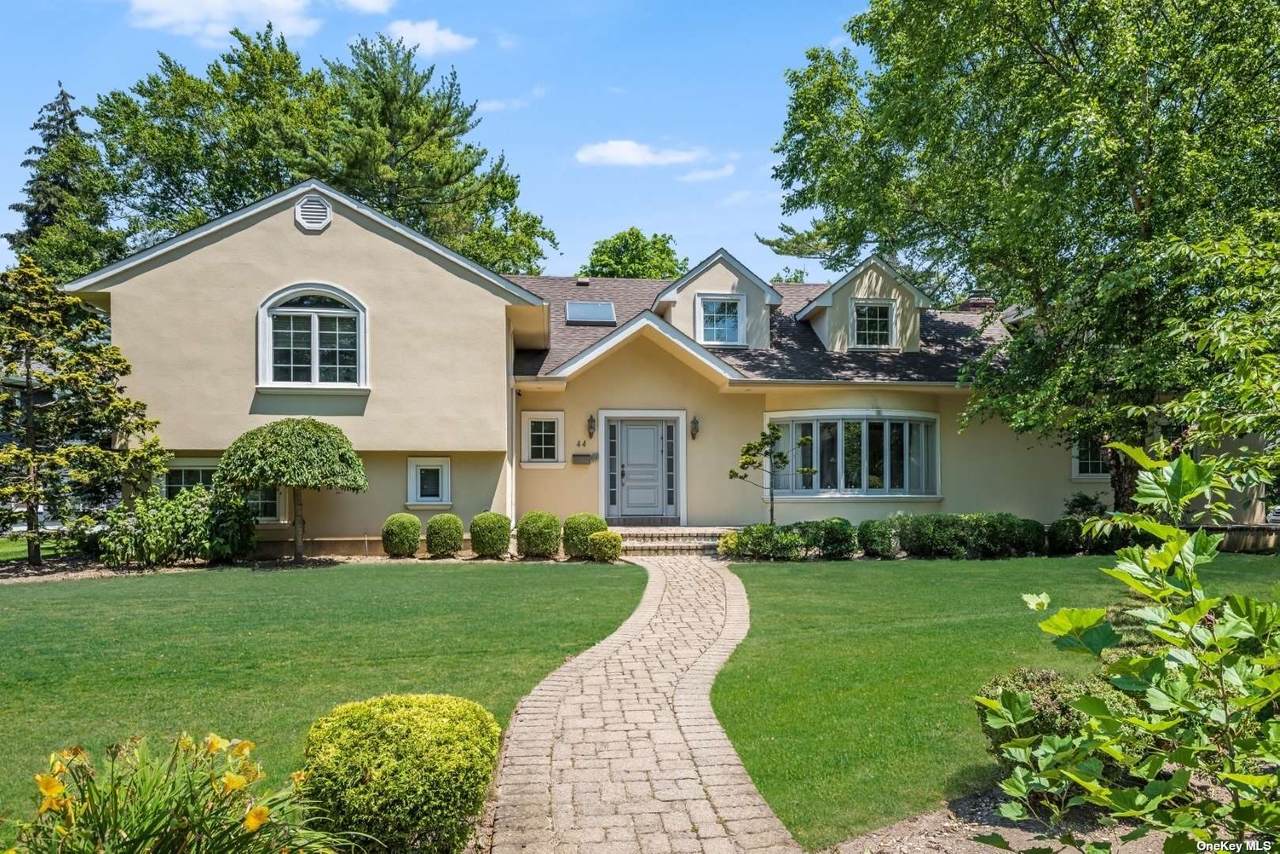 44 Wood Lane - Photo 1