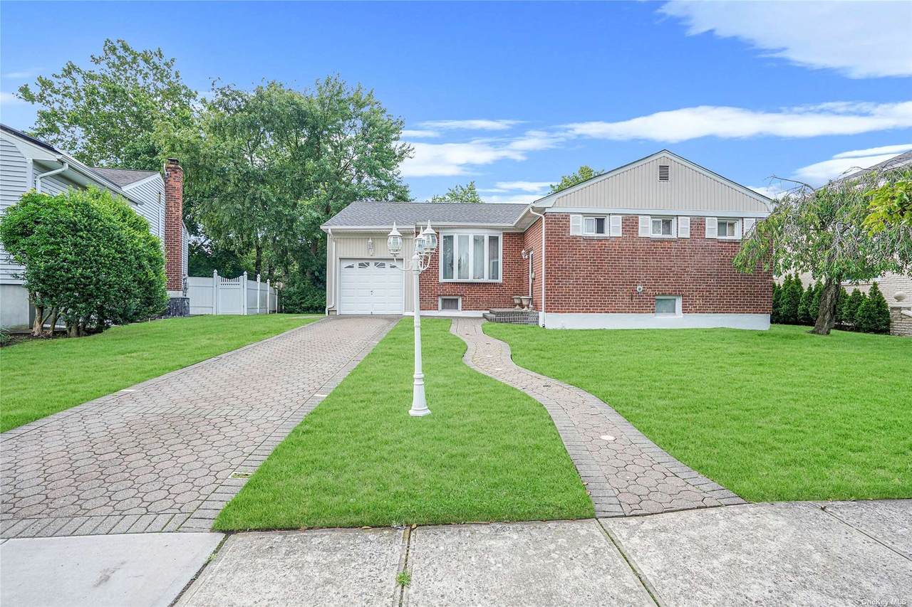 83 Riverdale Road - Photo 1