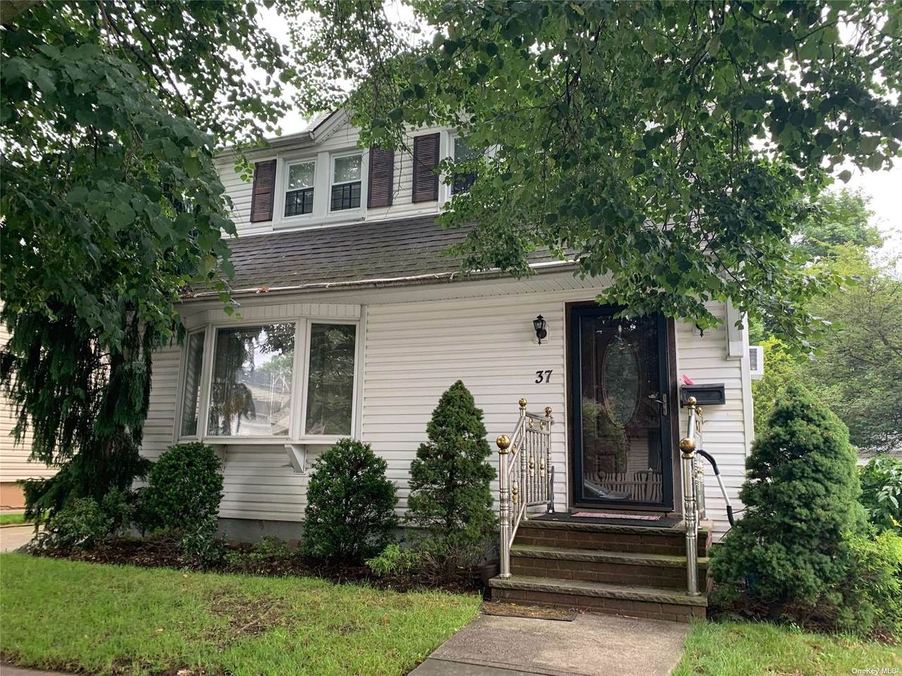 37 Pembroke Street - Photo 1