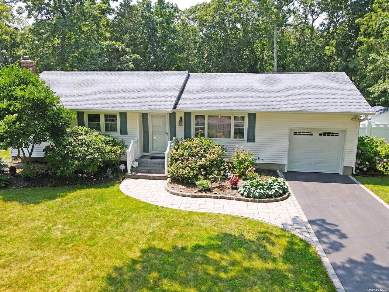 6 Flicker Drive - Photo 1