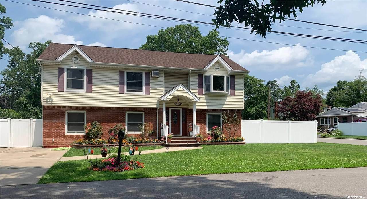 383 Chelsea Avenue - Photo 1