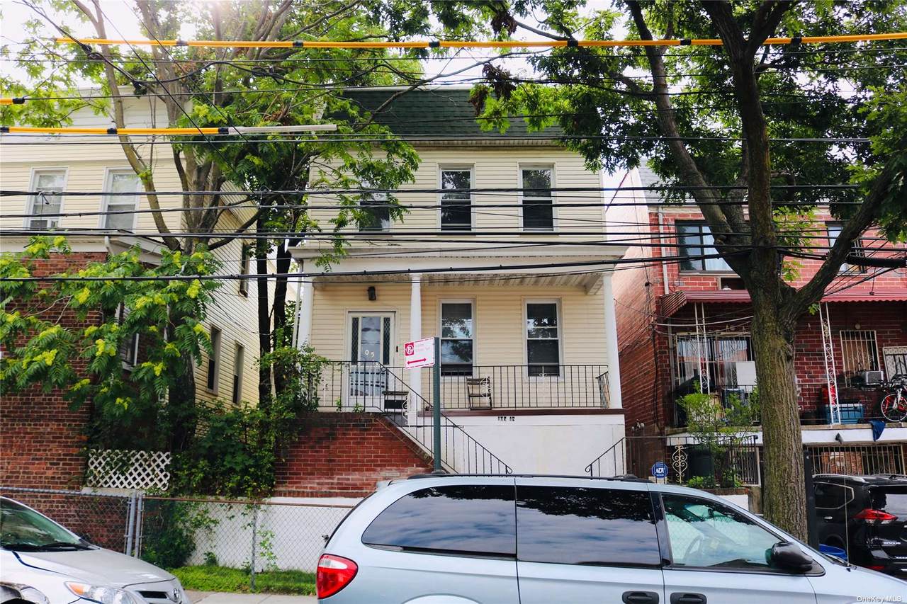 105-18 Otis Avenue - Photo 1