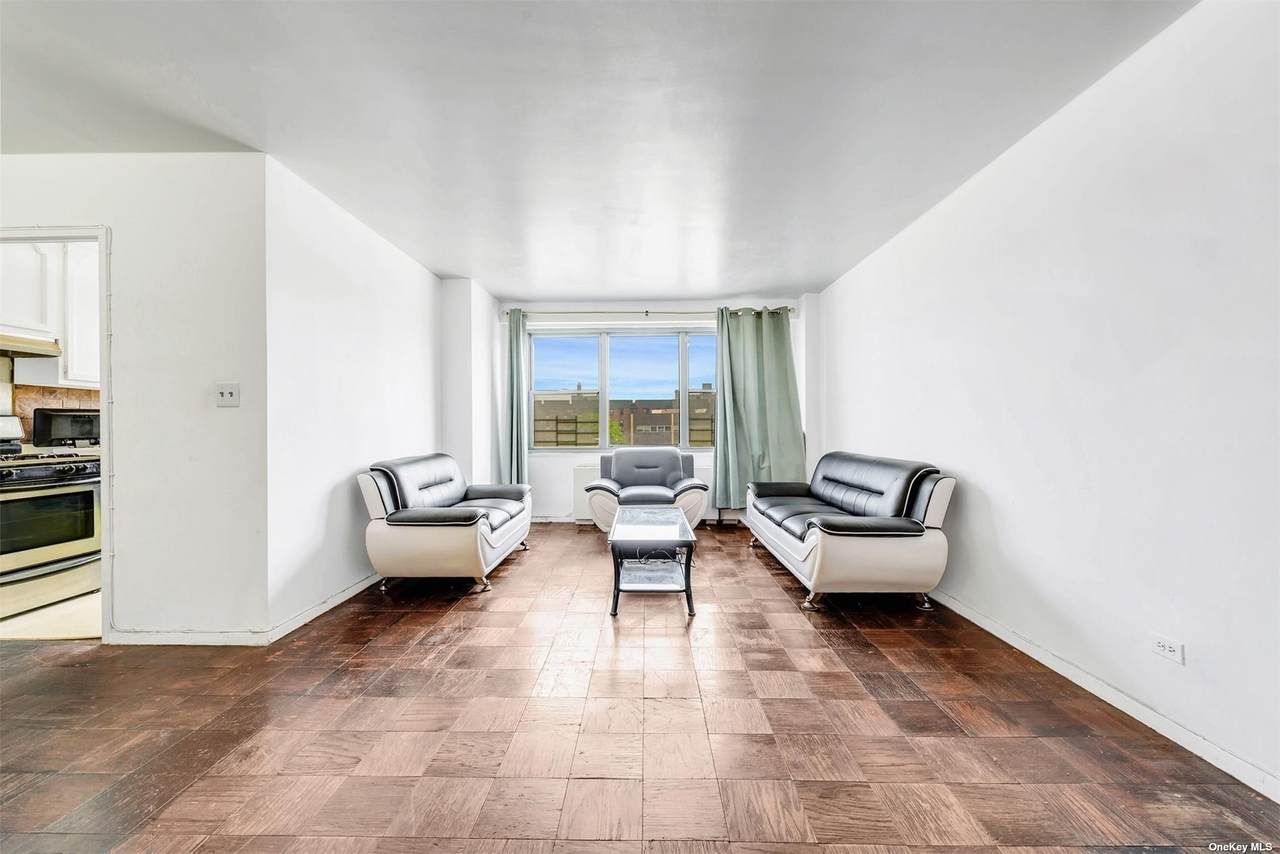 175-20 Wexford Terrace - Photo 1