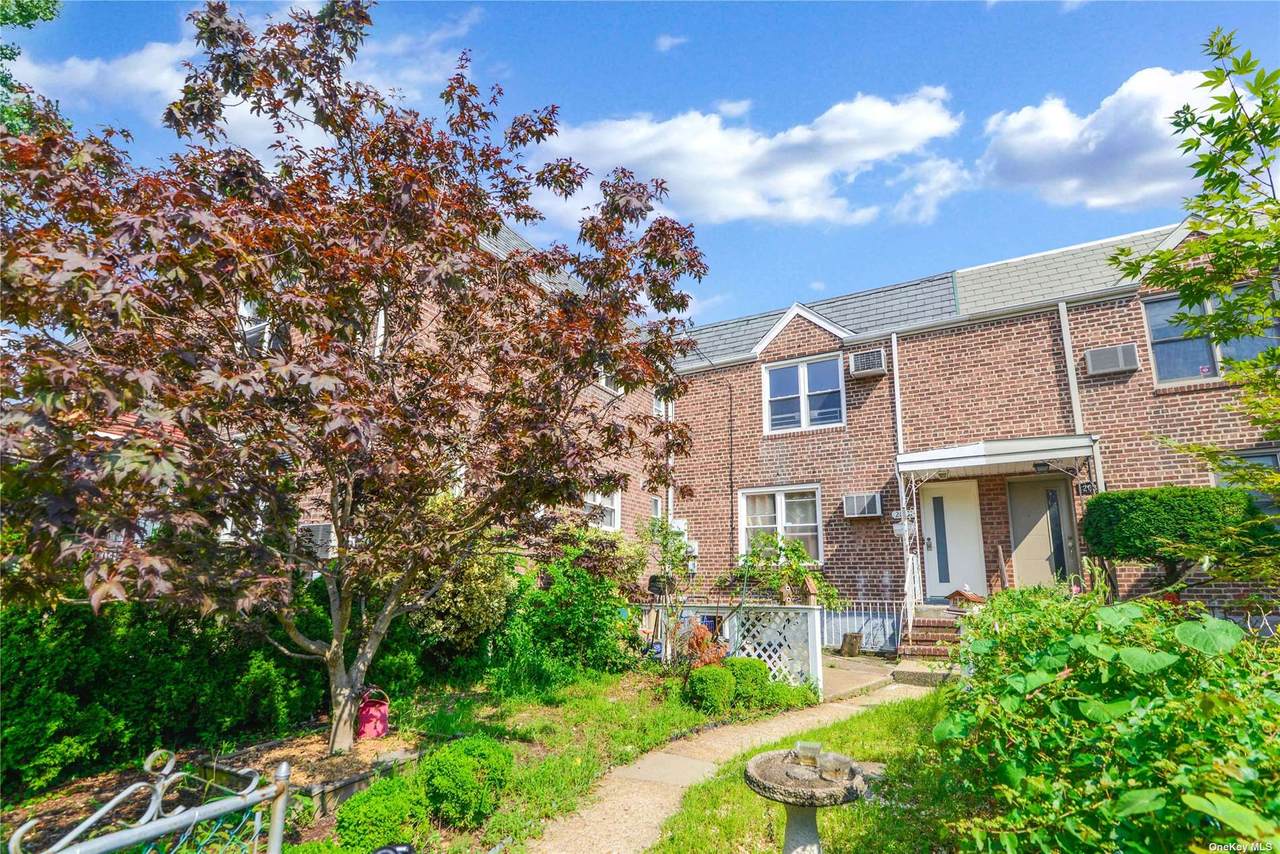20-31 23rd Street - Photo 1