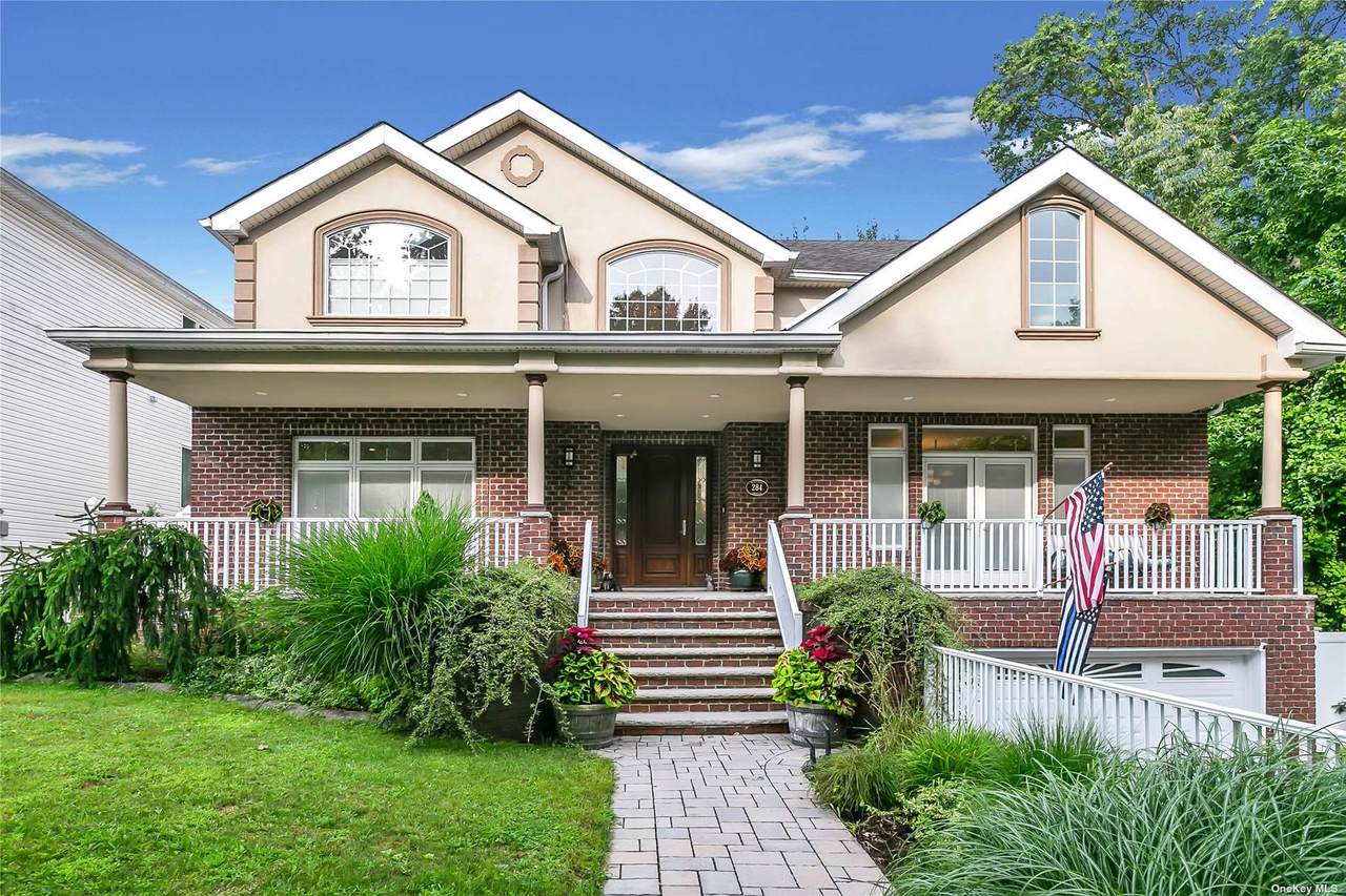 284 Woodvale Avenue - Photo 1