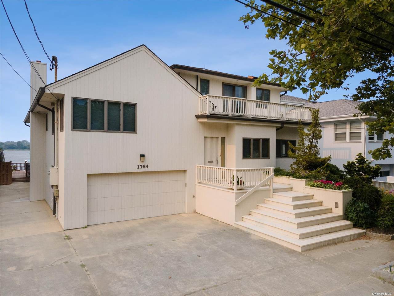 1764 Bay Boulevard - Photo 1