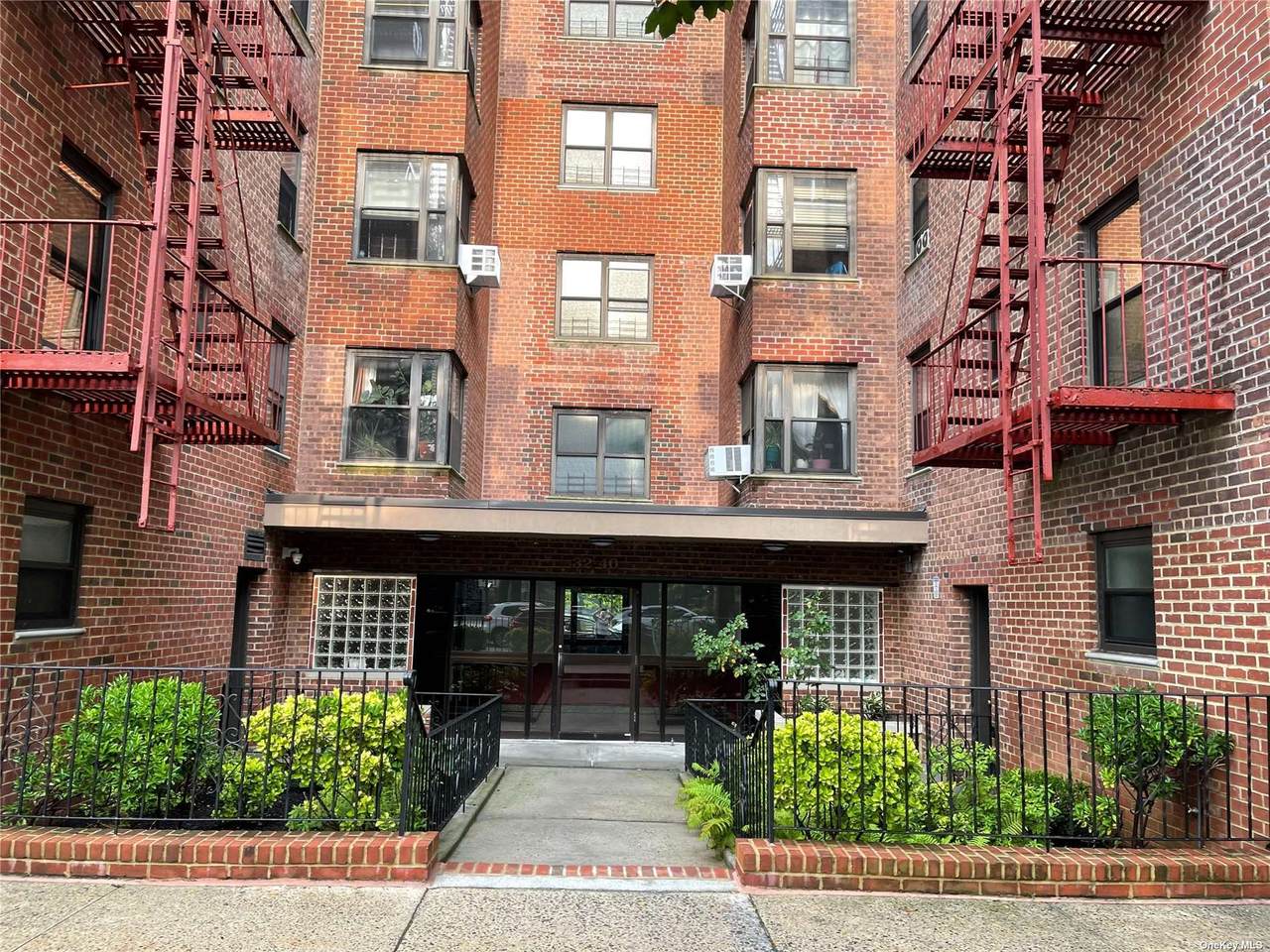 32-40 89 Street - Photo 1