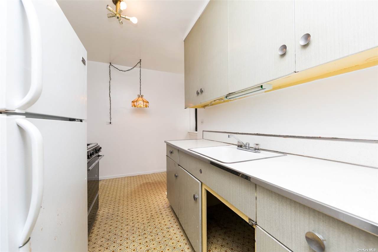 87-40 B Francis Lewis Boulevard - Photo 1