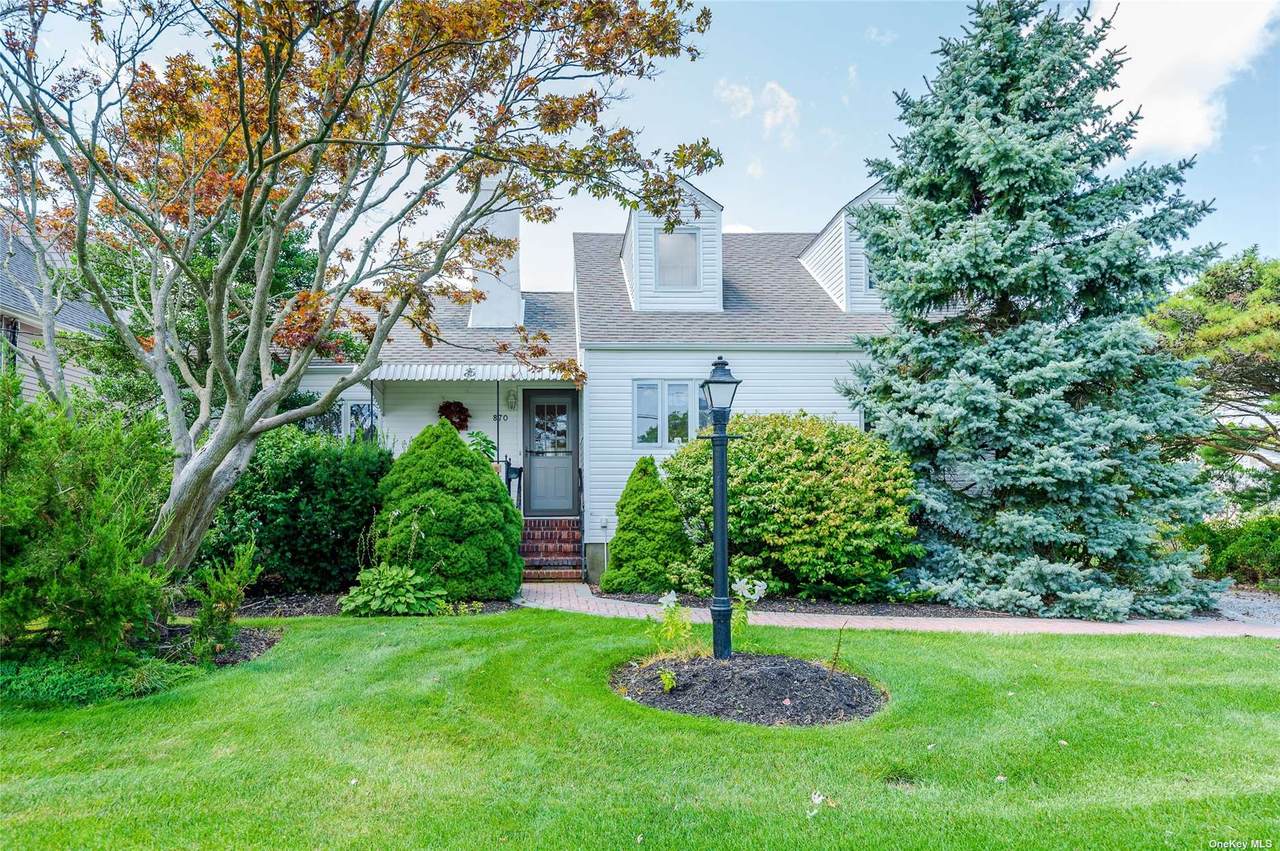 870 Bay Drive - Photo 1