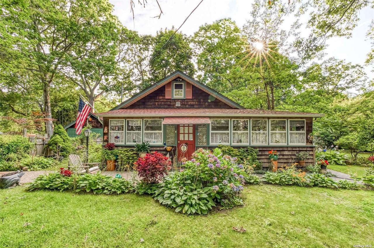 219 Beaver Drive - Photo 1