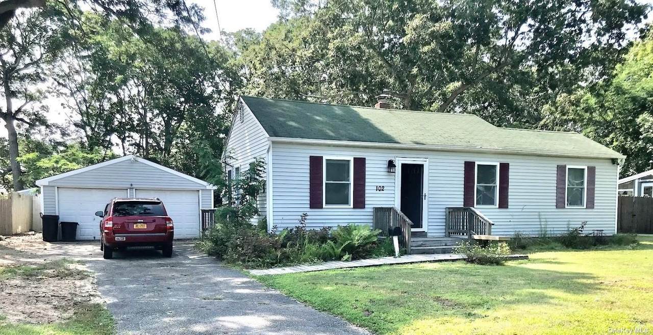 102 Country Club Road - Photo 1