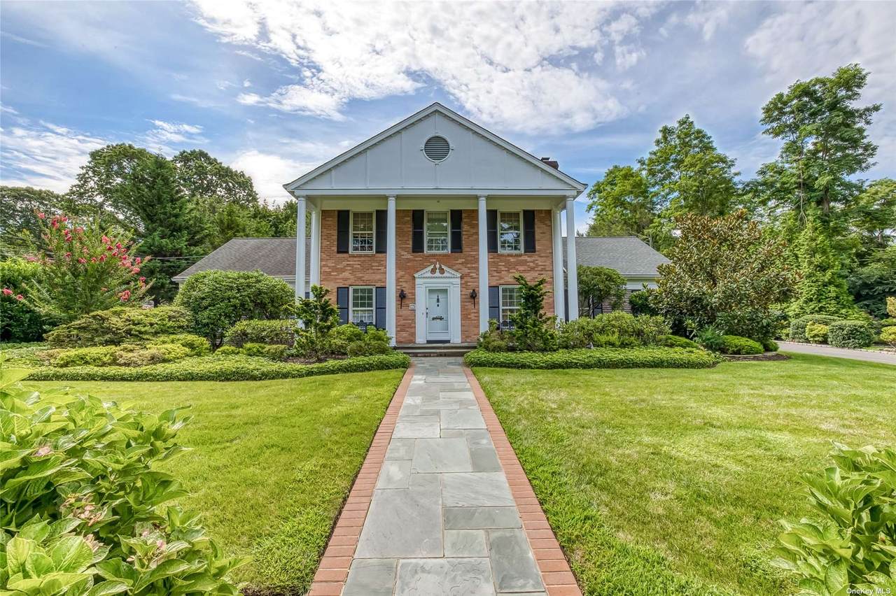 20 Woodhull Road - Photo 1