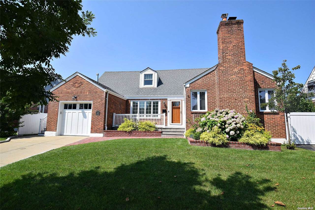 451 Walnut Street - Photo 1