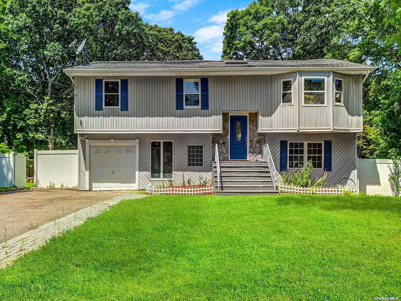 55 Crestwood Dr - Photo 1