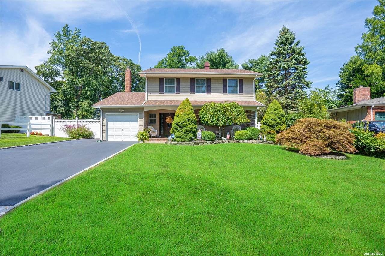 113 Patchogue Drive - Photo 1
