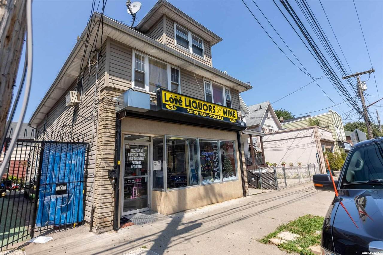 705 Henderson Avenue - Photo 1