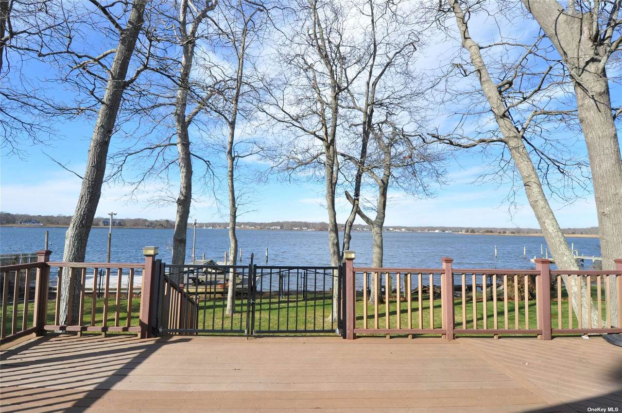 136 Crystal Beach Boulevard - Photo 1