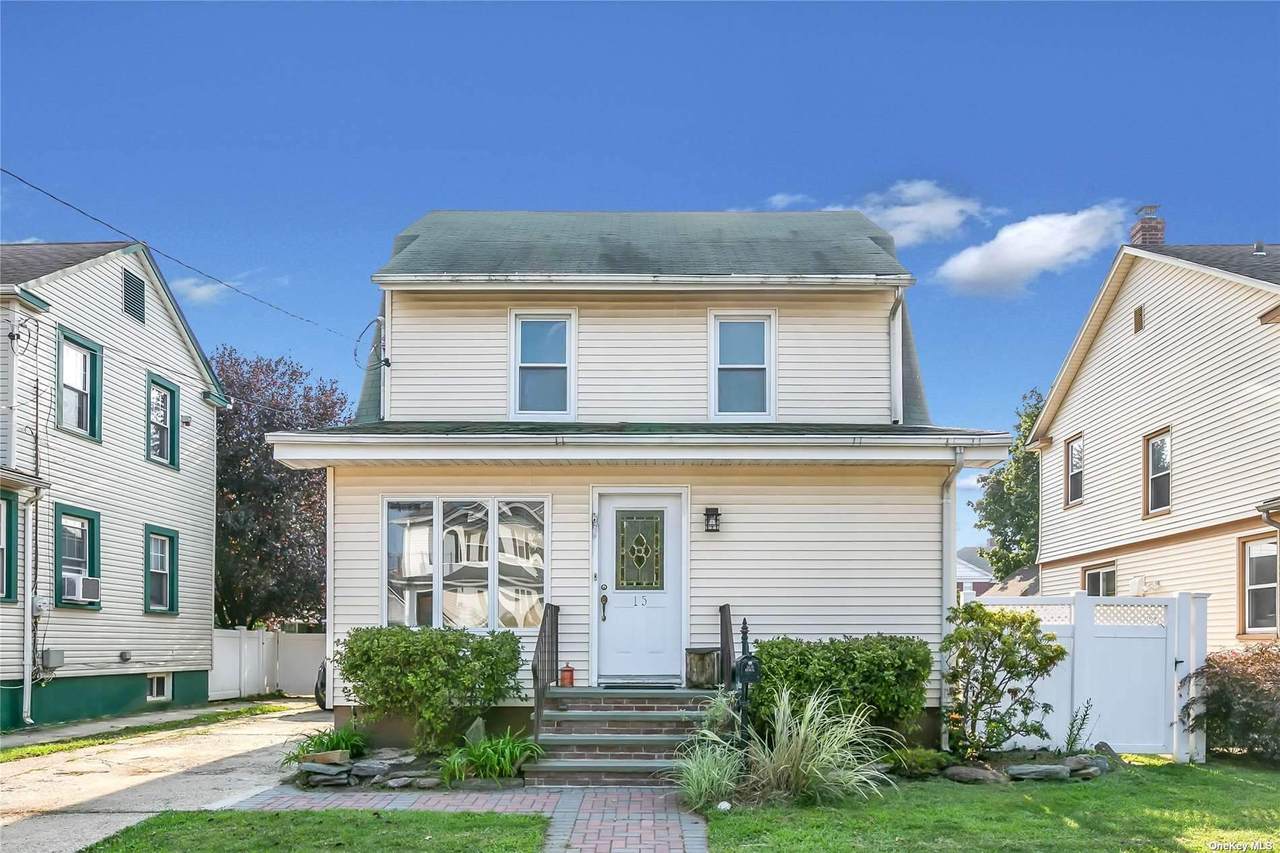 15 16th Street - Photo 1