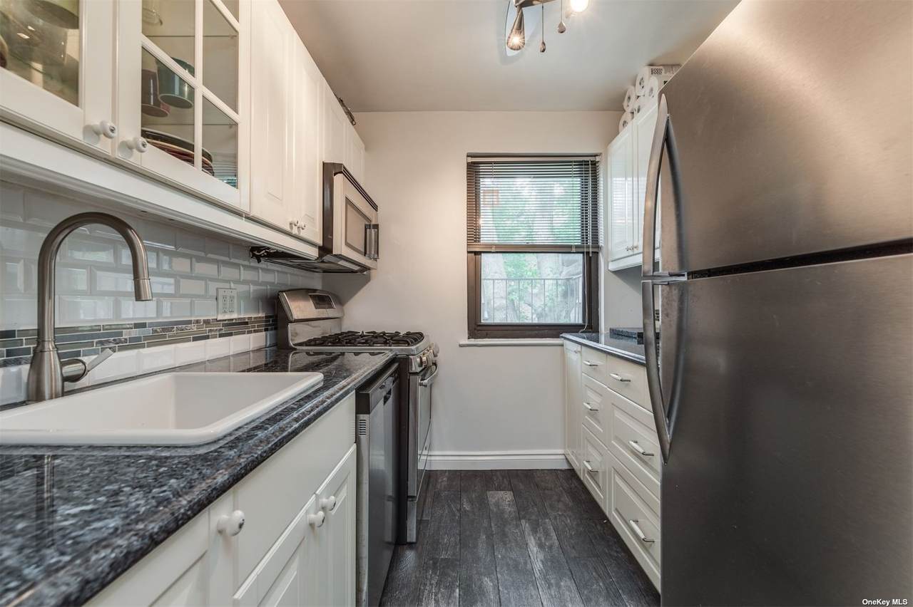 10 Terrace Circle - Photo 1