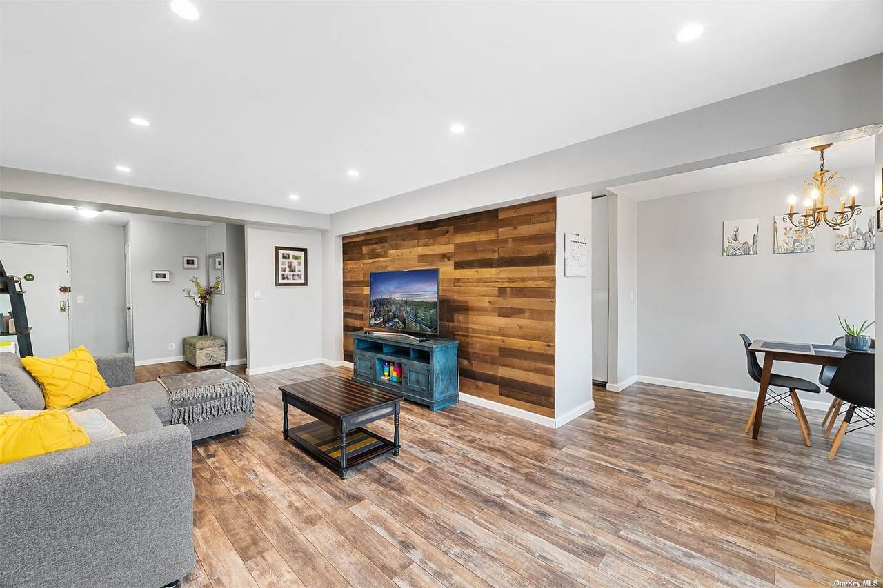 61 Bronx River Road - Photo 1