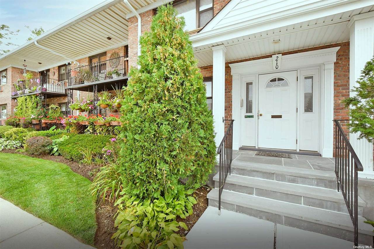 210 Fulton - Photo 1