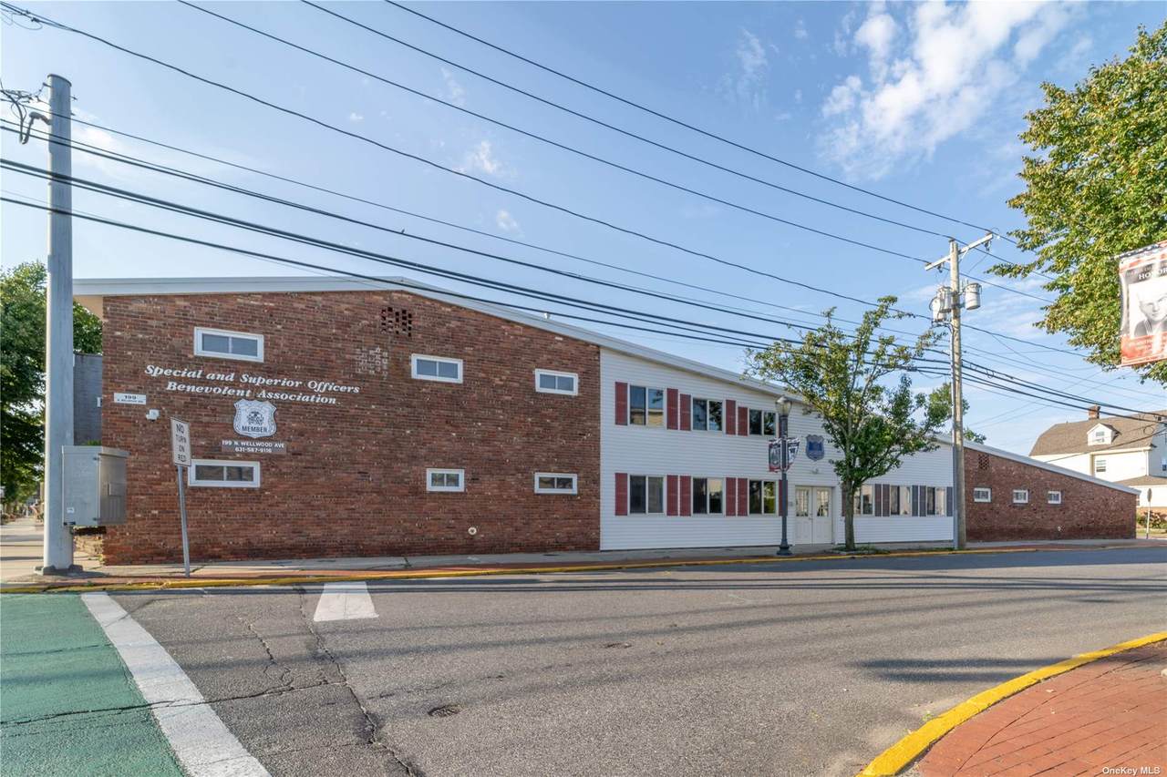 199 Wellwood Avenue - Photo 1