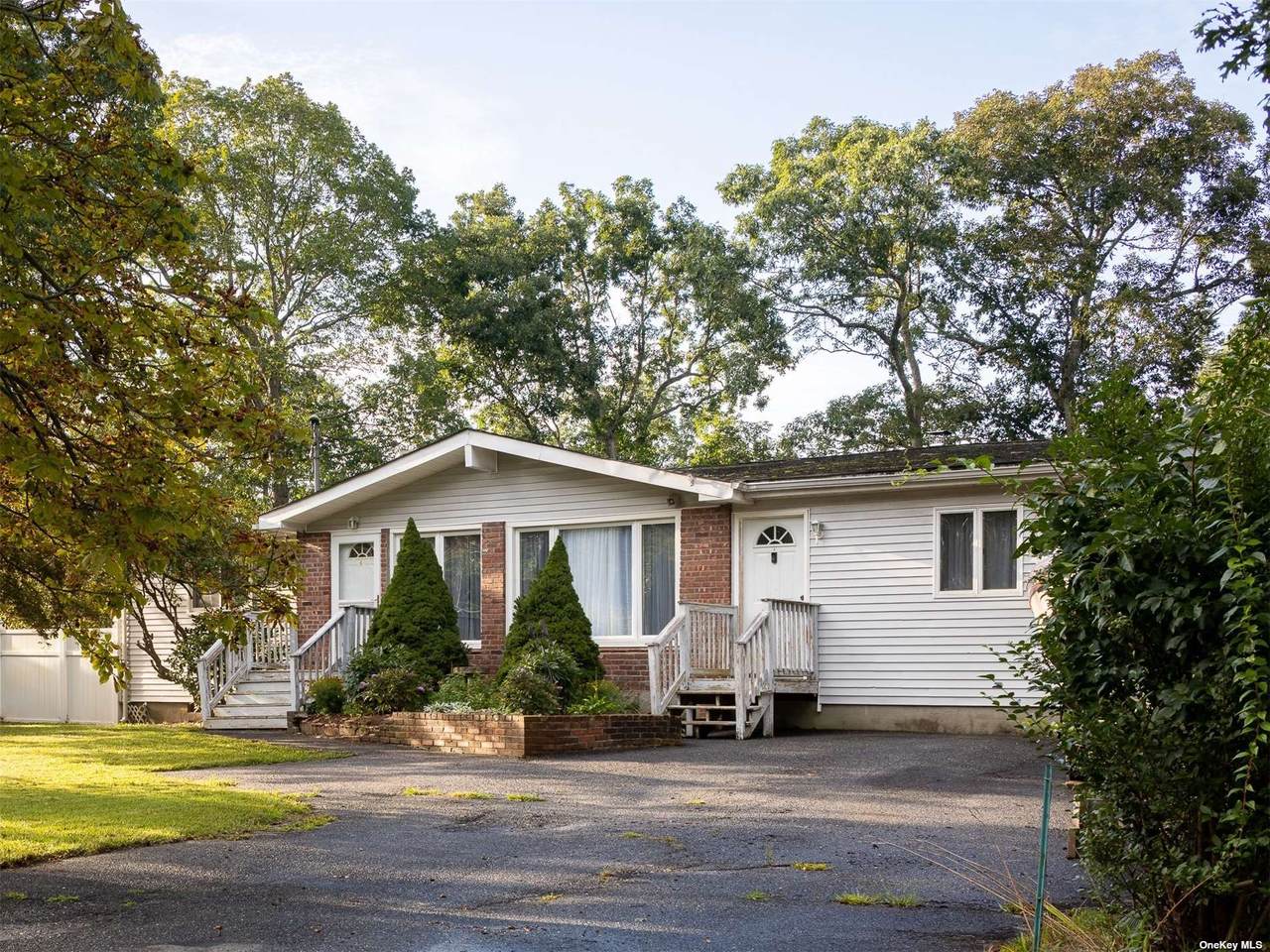 122 Riverside Avenue - Photo 1