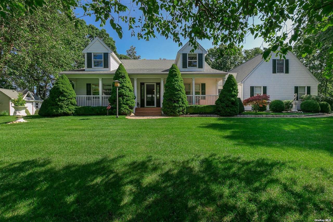 108 Woods Drive - Photo 1